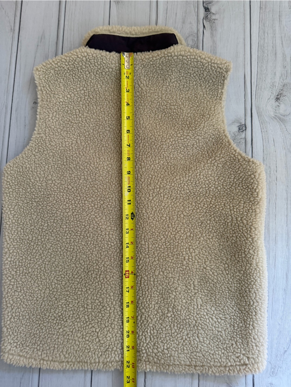 Kids Patagonia Retro-X 65619 tan purple Sherpa fleece vest. Size youth XL - Picture 11 of 12